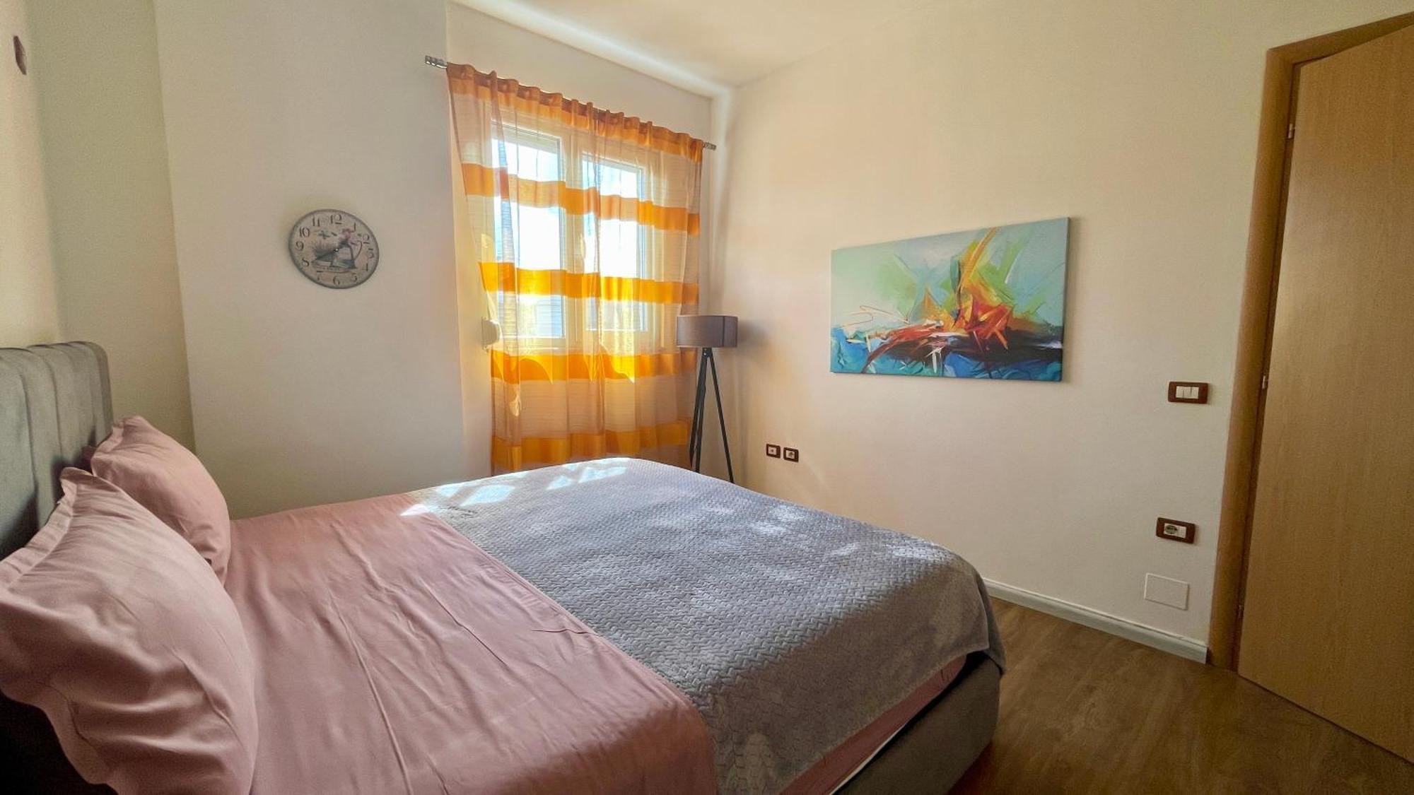 Apartamento 21° Bs Pazari City Center Comfort Tirana Exterior foto