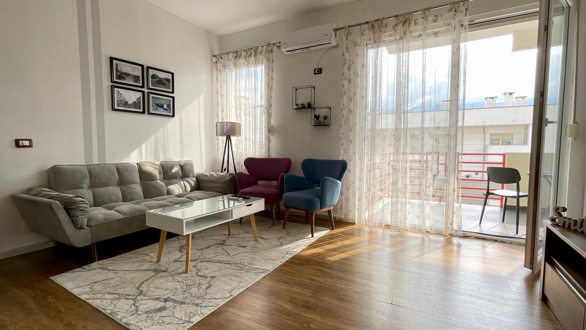 Apartamento 21° Bs Pazari City Center Comfort Tirana Exterior foto
