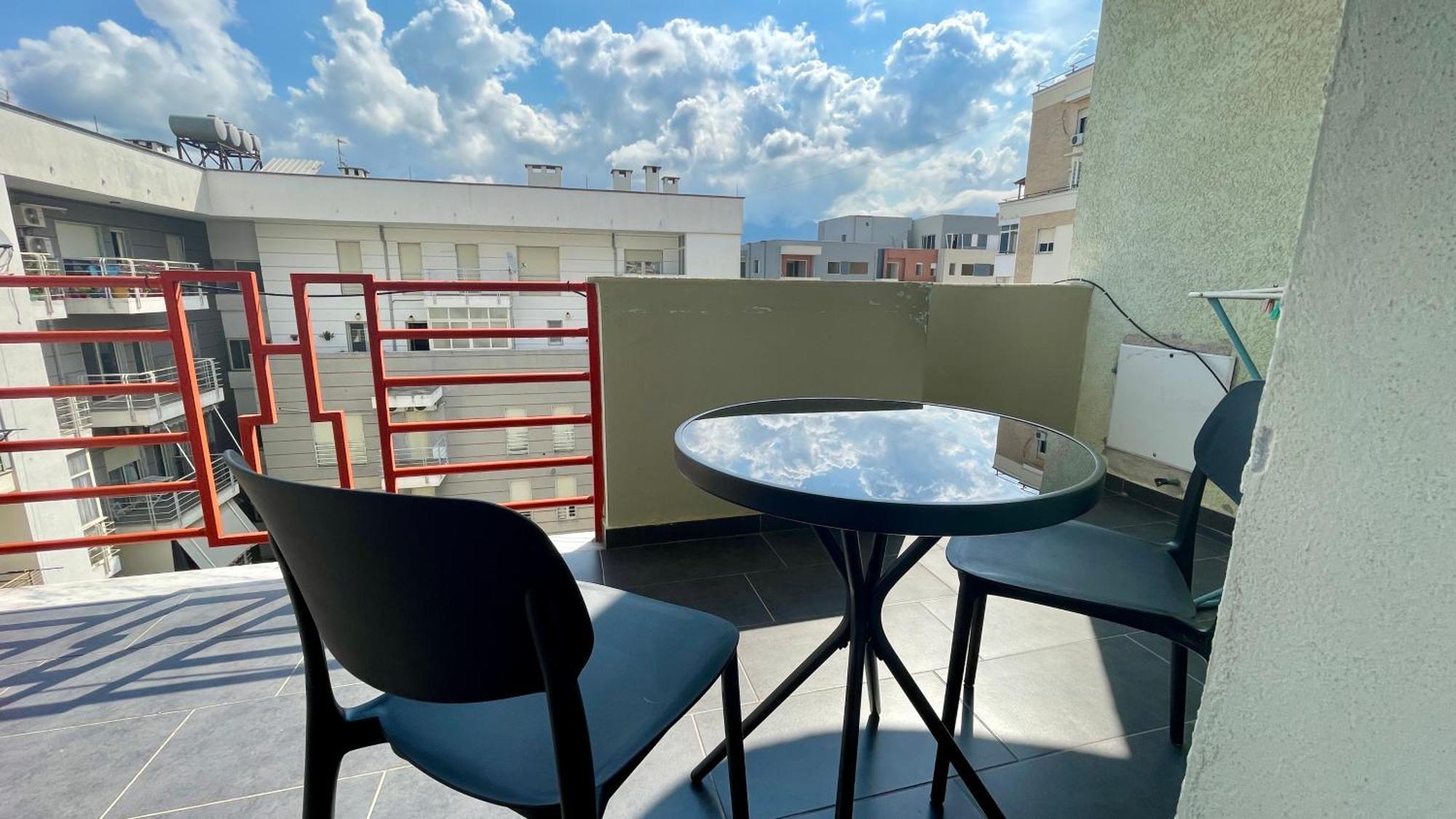 Apartamento 21° Bs Pazari City Center Comfort Tirana Exterior foto